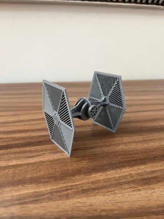 TIE Fighter Kit Armable – Star Wars